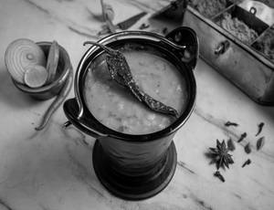 Dal Kolhapuri