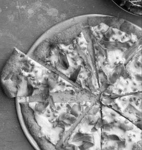 Chicken/pork Carbonara Pizza In Cheezy Alfredo Sauce