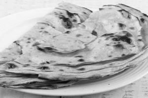 Lachhedar Paratha