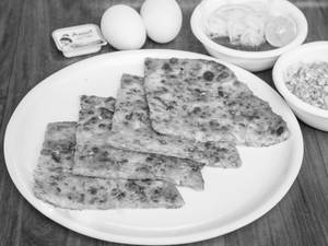 Gobi Anda Paratha with Butter