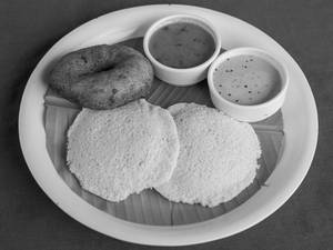 Idly (2 Pcs) Vada (1 Pc)