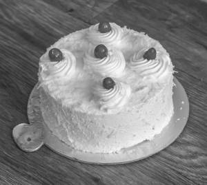Eggless White Forest Cake (1/2 kg)