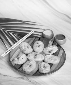 Tos Special Momos (8 Pcs)
