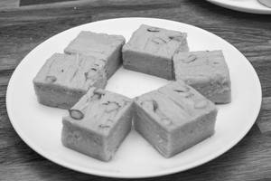 Bannaras Soan Papdi (250 Grams)