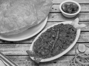 Chole Bhatoora