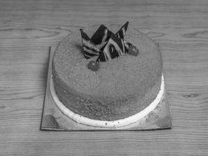 Eggless Butterscotch Red Velvet Cake (1.5 Lb)