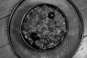 Mushroom noodles schezwan