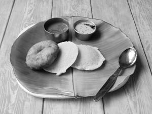 Single Idly Vada