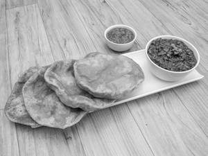 Poori Thali (4 Puri)