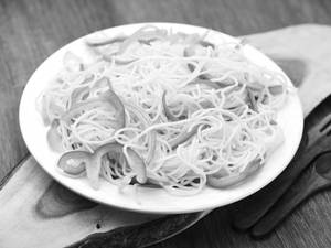 Veg Chilli Garlic Chowmein