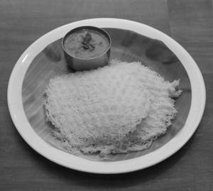 Idiyappam (3 Pcs) With Kurma