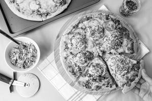 Creamy Spinach Pizza 10''