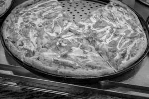 Makhni Chicken Pizza