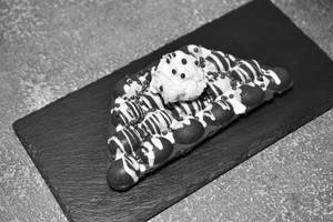 Red Velvet Bubble Waffle