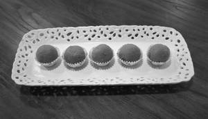 Besan Ladoo