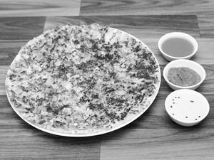Tomato Chilli Onion Uthappam