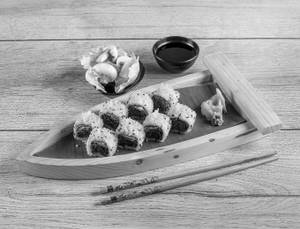 Spicy Shiitake Mushroom Sushi Roll