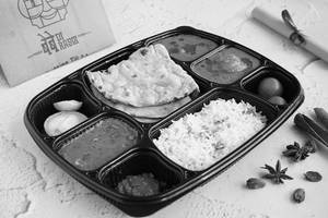 Amritsari Fish Curry Combo Thali