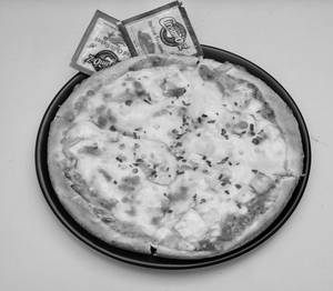 Double Cheese Margherita Pizza