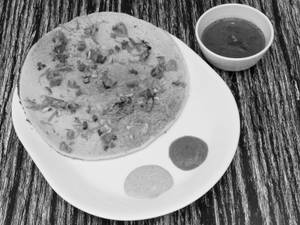 Onion Tomato Uttapam