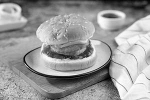 Masala Aloo Tikki Burger