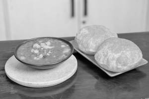 Poori (4 pcs)