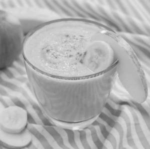 Apple + Banana Milkshake