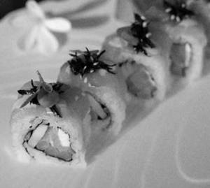 Salmon Hijiki  (8 Pcs)