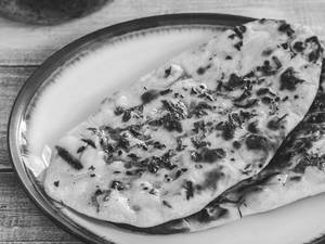 Cheese Garlic Naan 