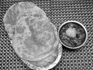 Chola Bhatoora