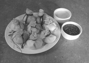 Paneer & Corn Momo [8 Pc]
