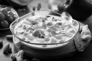 Fruit Cream (Falahaari)