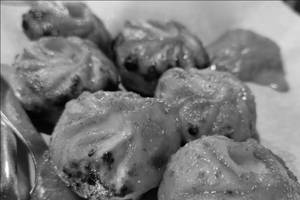 Veg Schezwan Tandoori Dry Momos