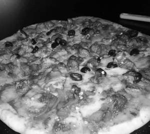 8" Chilly Chicken cheese Pizza 8ins
