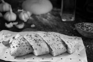 SUPERYOU High Protein(16 g) Sourdough Plain Garlic Bread