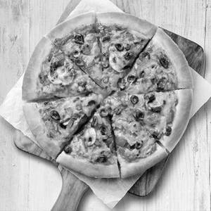 Paneer Makhani PIzza [8 Inch]