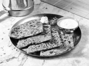 Gobhi Parantha                           