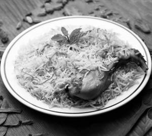 Kache Gosht Ki Birynai