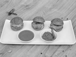 Ragi Vada Pav (Breakfast)