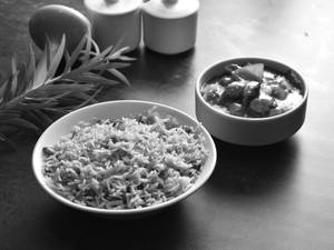 Chow Mow Manchurian Fried Rice Thali (Manchurian Gravy with Fried Rice and Mango Juice)