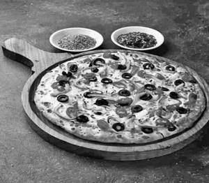Desi Paneer Onion Capsicum Pizza