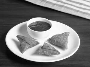Cocktail Samosa ( 04 Pcs )