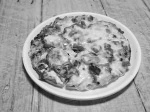 8" Cheesy Pizza