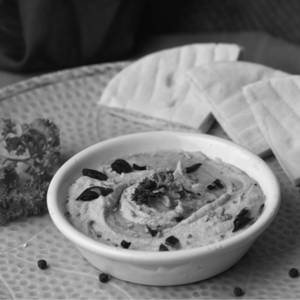 Peri Peri Hummus & Pita With Fattoush Salad