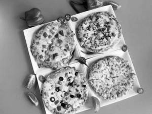 4 Pizza Combo
