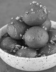 Gulab Jamun (1 kg)