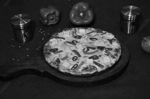 Tandoori Paneer Pizza