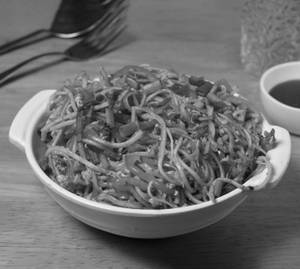 Schezwan Chicken Noodles