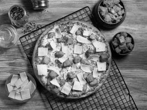 Smoked Delight Pizza