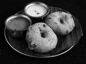 Vada  ( 2 Pcs )